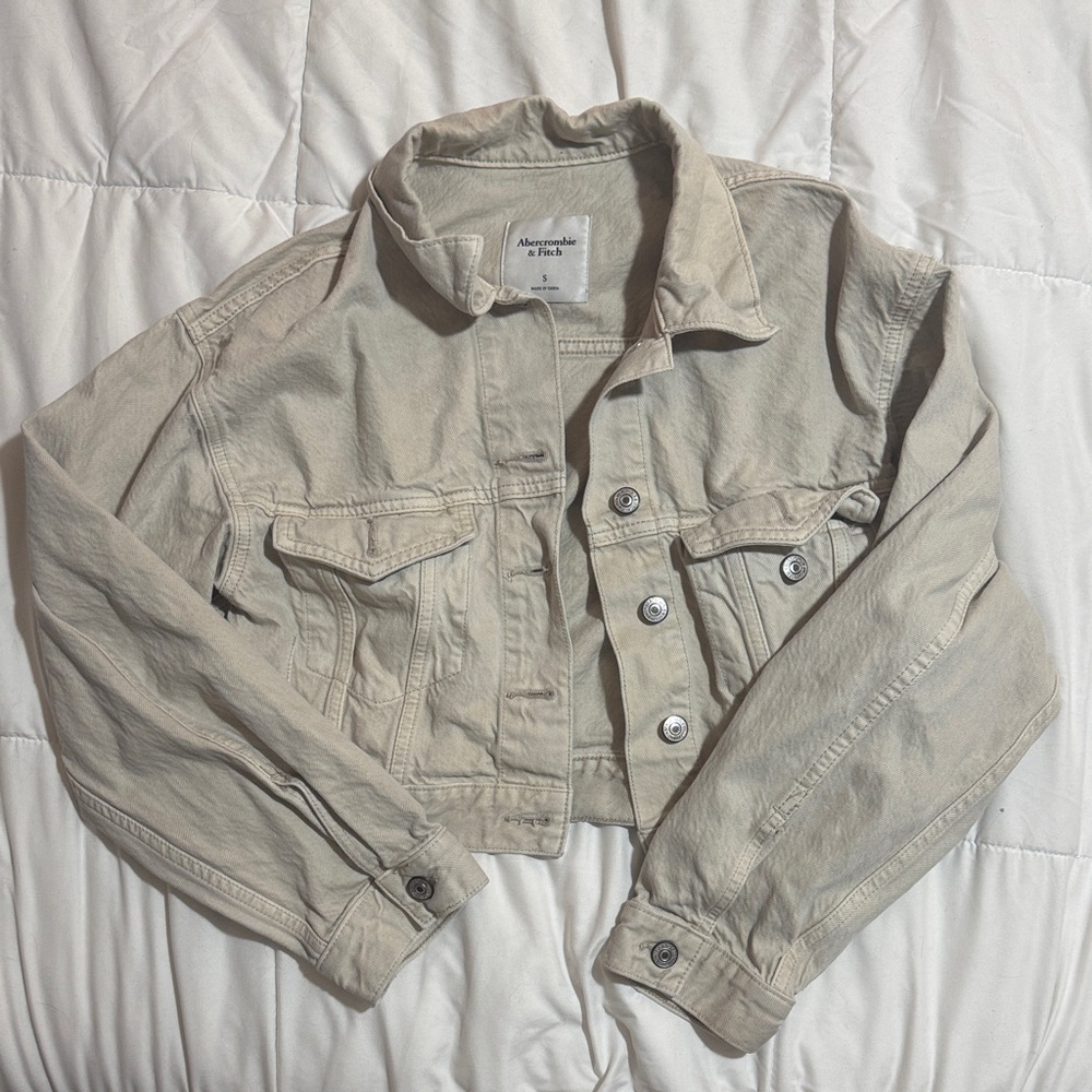 Abercrombie & Fitch Light Tan Cropped Jacket
